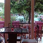 Americana Hotel 2*