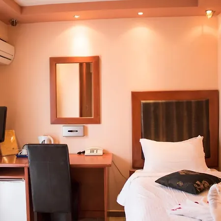 Americana Szálloda 2*