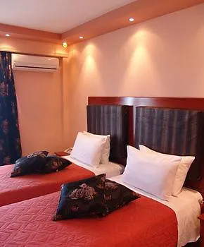 Americana Hotel 2*