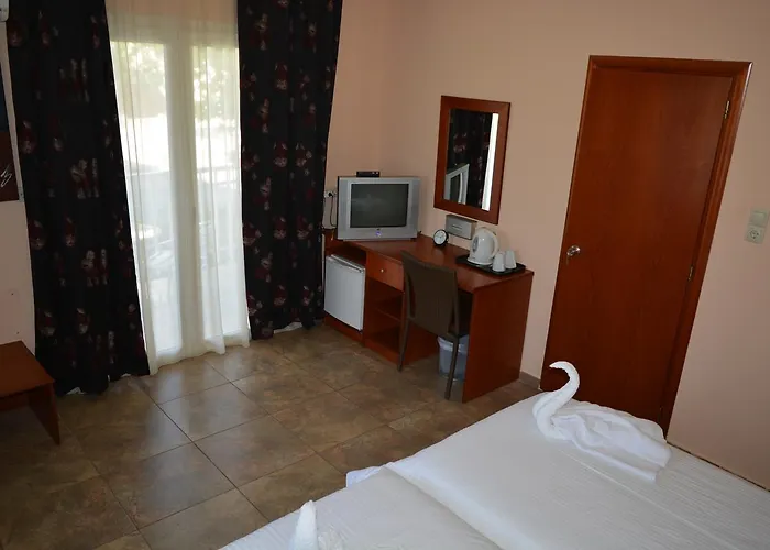 Americana Hotel 2*
