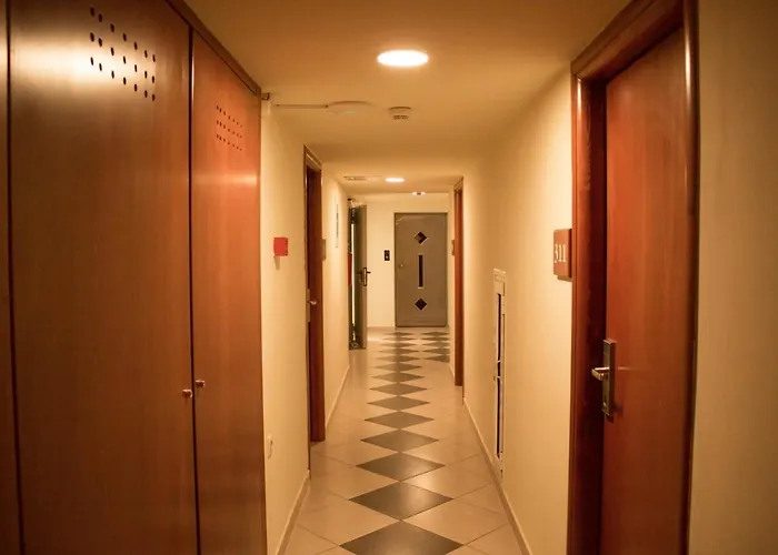 Americana Hotel