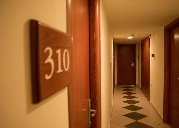 Hotel Americana 2*