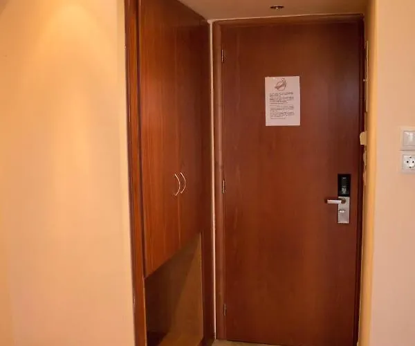 Americana Hotel