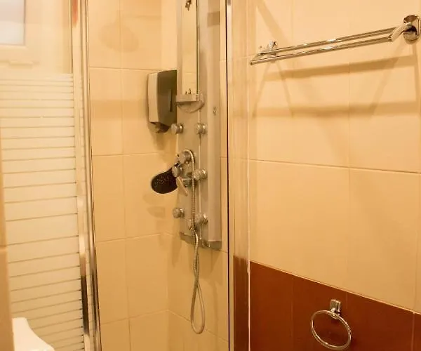 Отель Americana